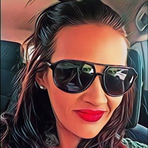 Meet your Posher, Jennifer